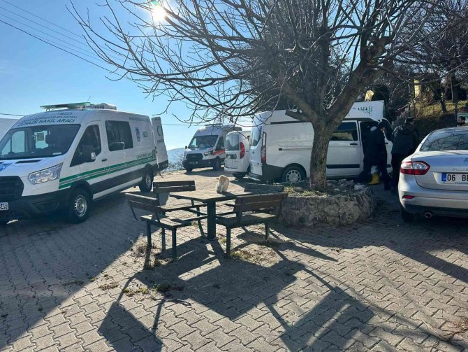 Kızılcahamam’da Ahşap Restoranda Çıkan Yangında İşletme Sahibi Yanarak Can Verdi
