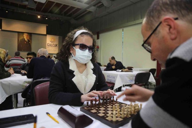 Görme Engelliler Satrançta Kozlarını Paylaştı