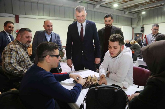 Görme Engelliler Satrançta Kozlarını Paylaştı