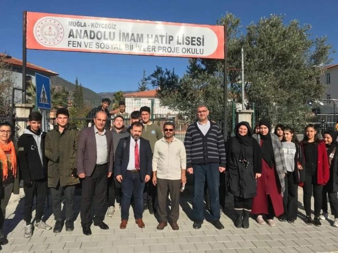 Mezun Olduğu Okulun Öğrencilerine Mesleğini Tanıttı