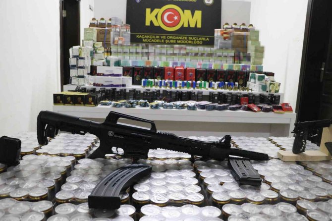 Mersin’de Yaklaşık 1 Milyon Lira Değerinde Cinsel İçerikli Ürünler Ele Geçirildi