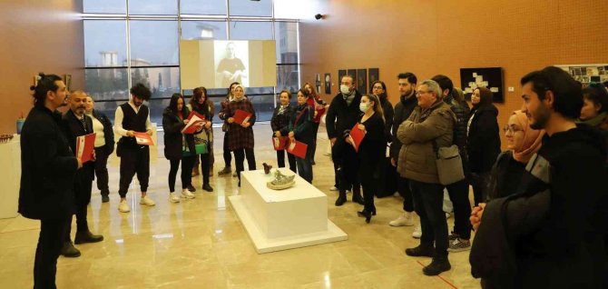 Nevü’’de ‘2023 Yeni Yıl Buluşma Karma Sergisi’ Açıldı