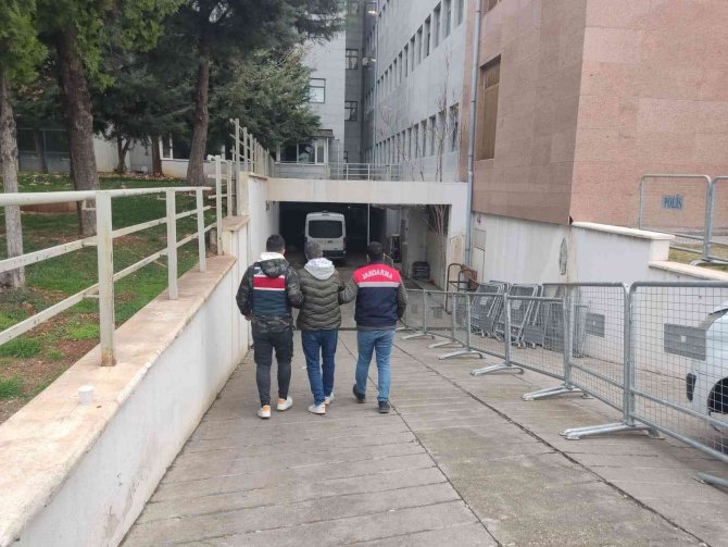 Gaziantep’te Yılbaşı Öncesinde Sahte Ve Kaçak İçki Operasyonu: 7 Gözaltı