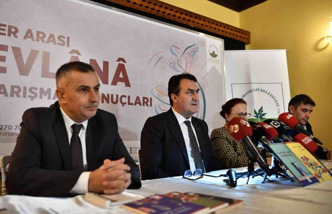 Mevlana Şiir Yarışması’na Kız Öğrenciler Damga Vurdu