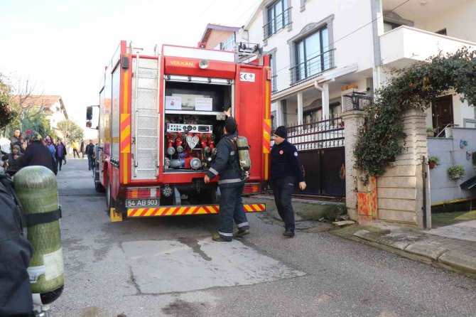 Mutfaktaki Aspiratördeki Yangın Paniğe Sebep Oldu