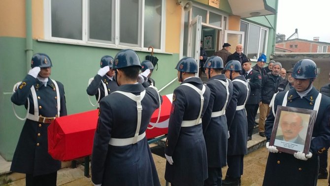 Emekli Asker Son Yolculuğuna Törenle Uğurlandı