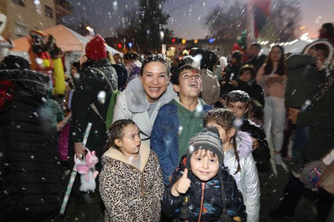 Selçuk’ta Yeni Yıl Panayırı Açıldı