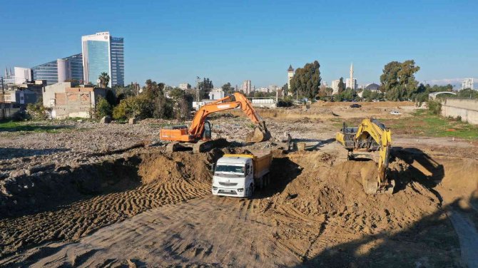 Kentsel Dönüşümdeki Sinanpaşa’ya İlk Kazma Vuruldu