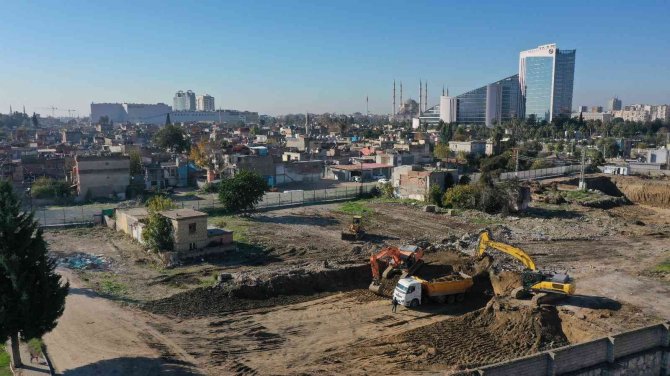 Kentsel Dönüşümdeki Sinanpaşa’ya İlk Kazma Vuruldu