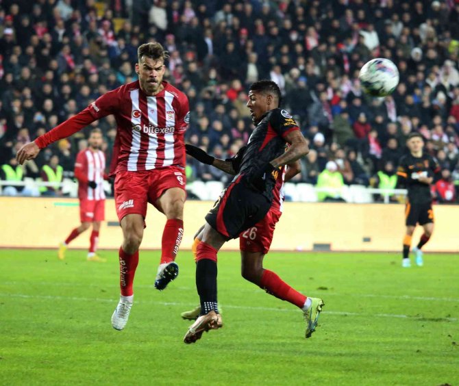 Spor Toto Süper Lig: Dg Sivasspor: 1 - Galatasaray: 2 (Maç Sonucu)