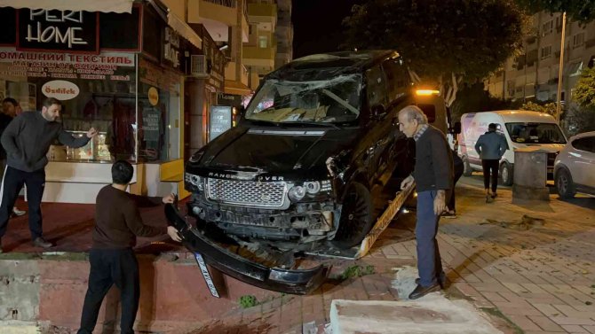 Alanya’da Viteste Unutulan Lüks Cip Devrildi