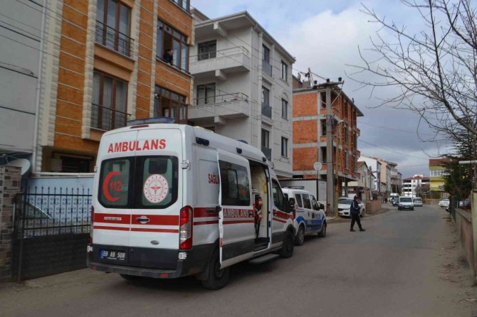 3 Gündür Haber Alınamıyordu, Evinde Ölü Bulundu