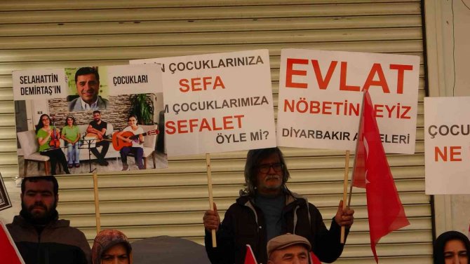 Hdp Önünde Nöbet Tutan Ailelerin Sayısı 349’a Yükseldi