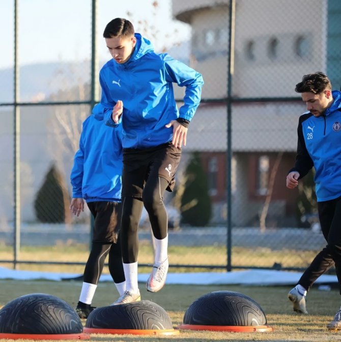 Afyonspor, Devre Arası Hazırlığı Çerçevesinde Antrenmanlara Devam Ediyor