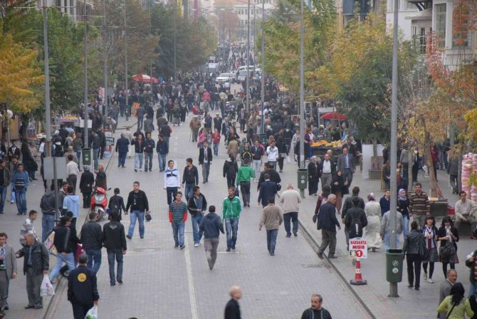 Uşak Verdiğinden Daha Fazla Göç Aldı