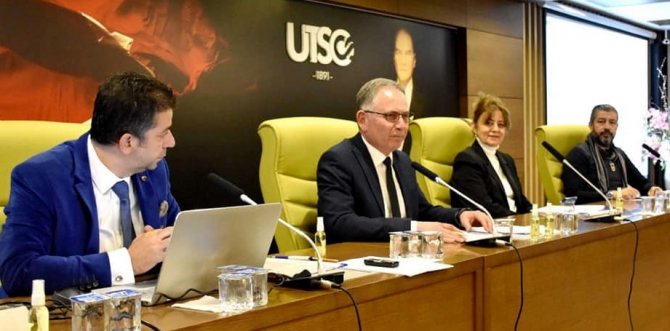 2022 Yılında Ticaretin Dengesi Bozuldu