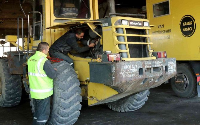 Van Büyükşehir Belediyesi Atölyesinde 7 Bin 798 Bakım-onarım İşi Yapıldı