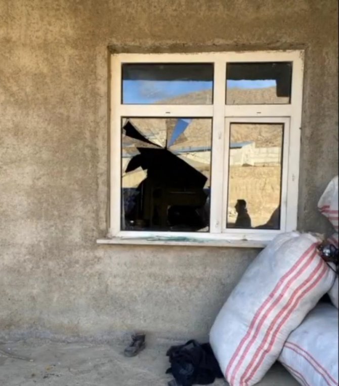 Dağ Keçisi Camı Kırıp Eve Girdi