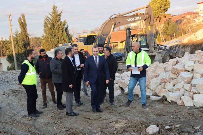 Tutuk Sahadaki Çalışmaları Yerinde İnceledi