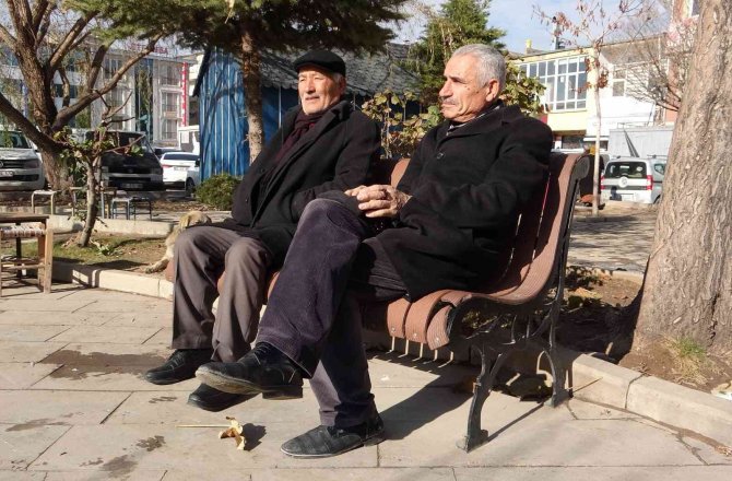 Van Kara Hasret Kaldı