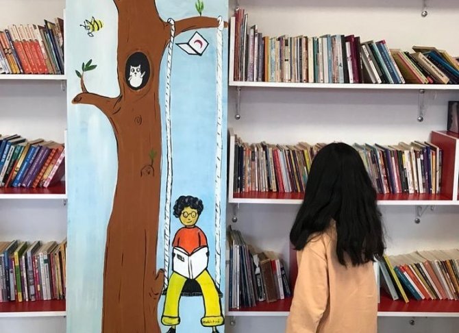 Kızılay’dan Okullara Kitap Yardımı