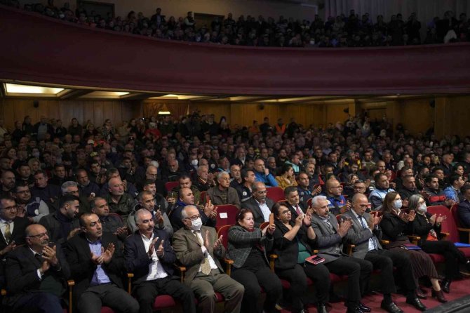 Adana Büyükşehir Belediyesinde En Düşük Ücret 10 Bin 250 Lira Oldu