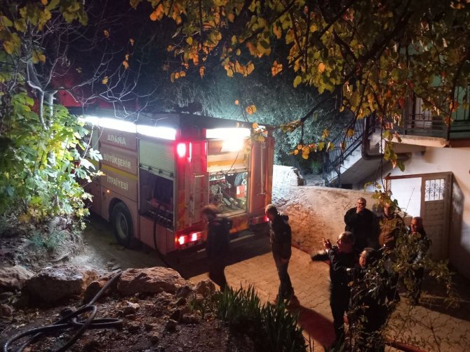 Metruk Bina Yangını Paniğe Neden Oldu