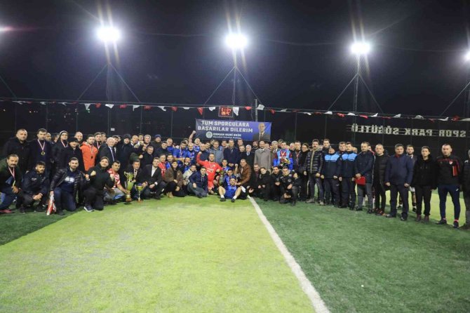 Trabzon’da Belediyeler Arası Futbol Turnuvası Düzenlendi