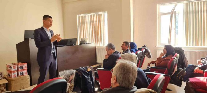 Bitkisel Üretim Uygulama Ve Araştırma Merkezi Müdürlüğünün Eğitim Faaliyetleri Sona Erdi