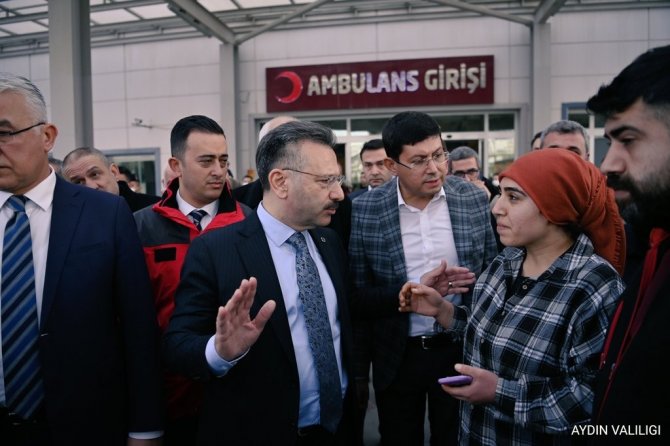 Vali Aksoy, Patlamada Yaralananları Hastanede Ziyaret Etti