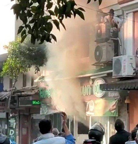 Aydın’daki Patlamada Alevlerden Kurtulmaya Çalışan 2 Çocuk Kameraya Yansıdı