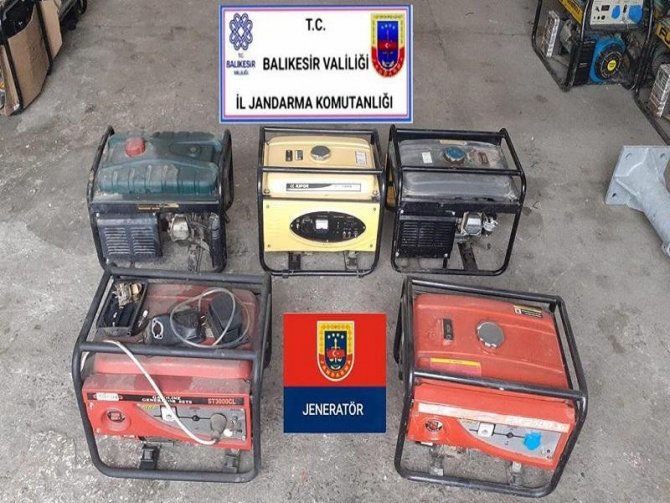 Balıkesir’de Jandarmadan Tarihi Eser Ve Hırsızlık Operasyonu
