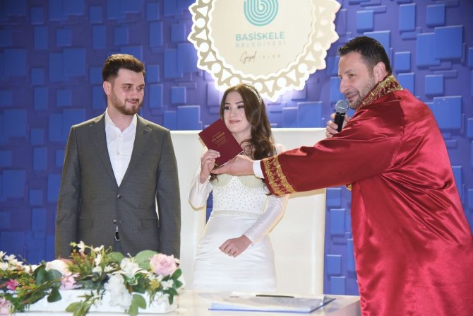 Başiskele’de Bu Yıl 942 Çift Dünya Evine Girdi