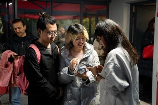 Büyükşehir Tiyatrosu, İ̇zmir’e Misafir Oldu