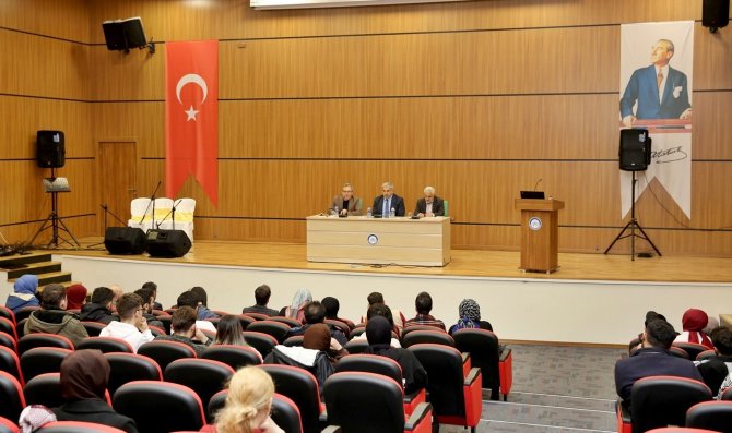 Çakü’de Mevlana’nın Hayatı, Eserleri Ve Felsefesi Anlatıldı