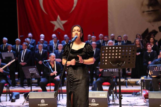 Denizli’de Yılın Son Konserinde Gönüller Fethedildi