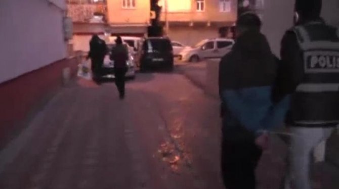 Diyarbakır’da Terör Örgütü Deaş Operasyonu: 12 Gözaltı