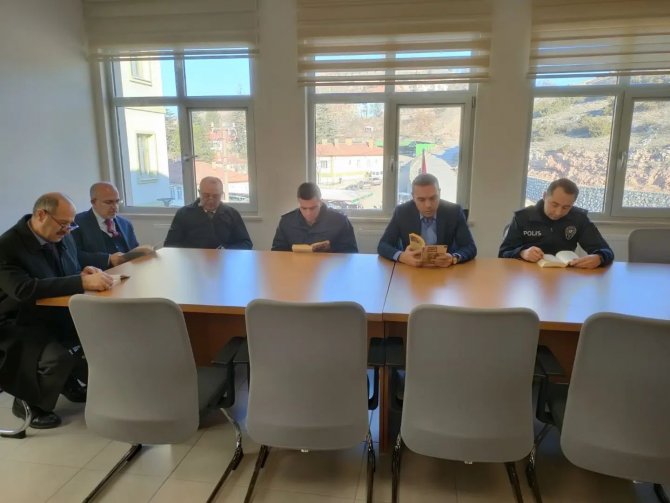 Emet’te, “Her Yere Kitap, Her Yerde Kitap” Projesi