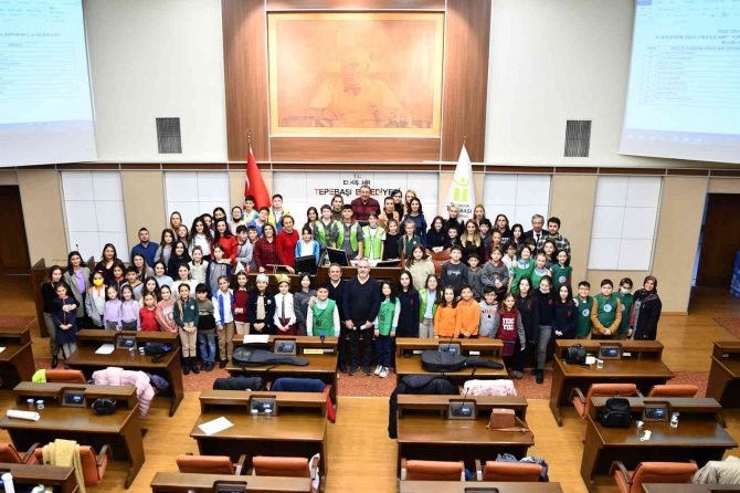 Eko-okullar “Çevre Çocuk Meclisi” Başkanını Seçti