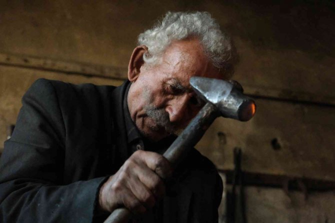 73 Yıldır Demir Dövüyor