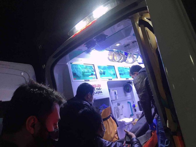 Hareketsiz Kalıncaya Kadar Yaşlı Kadının Boğazını Kesmiş