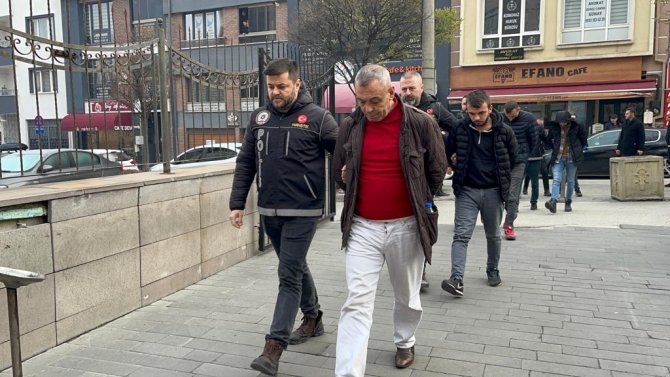 Uyuşturucu Madde Operasyonunda Yakalanan 8 Şüpheli Adliyeye Sevk Edildi