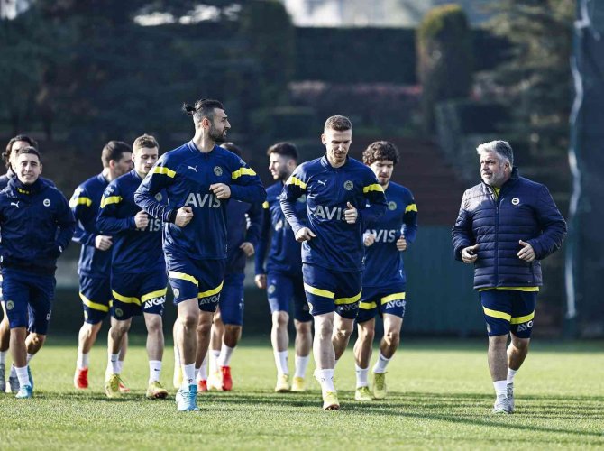 Fenerbahçe’de, Antalyaspor Maçının Hazırlıkları Sürüyor