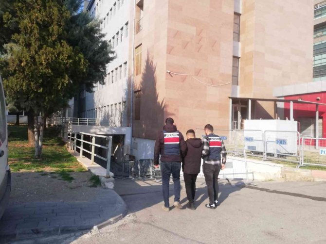 Gaziantep’te Jandarma 9 Günde 23 Aranan Şahsı Yakaladı