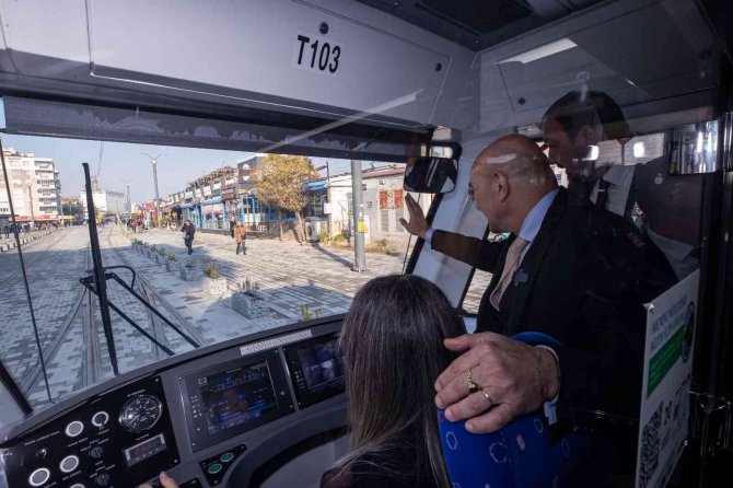 İ̇zmir Büyükşehir Belediyesinden Çiğli’ye Yeni Yıl Hediyesi