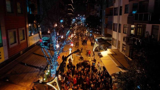 Cebesoy Sokak Işıl Işıl Oldu