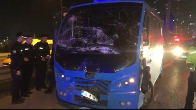 Kartal’da Minibüs İ̇ett Otobüsüne Arkadan Çarptı: 7 Yaralı
