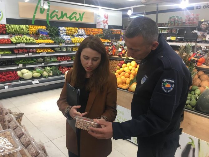 Kemer’de Zabıtadan Yılbaşı Öncesi Denetimi