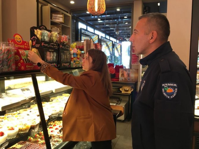 Kemer’de Zabıtadan Yılbaşı Öncesi Denetimi