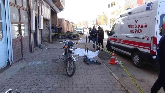 Ağabey İle Kardeşin Cenazeleri Adli Tıp Morguna Kaldırıldı
